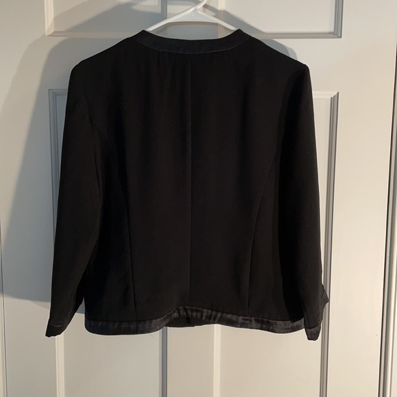 K Petite black blazer - Picture 2 of 2